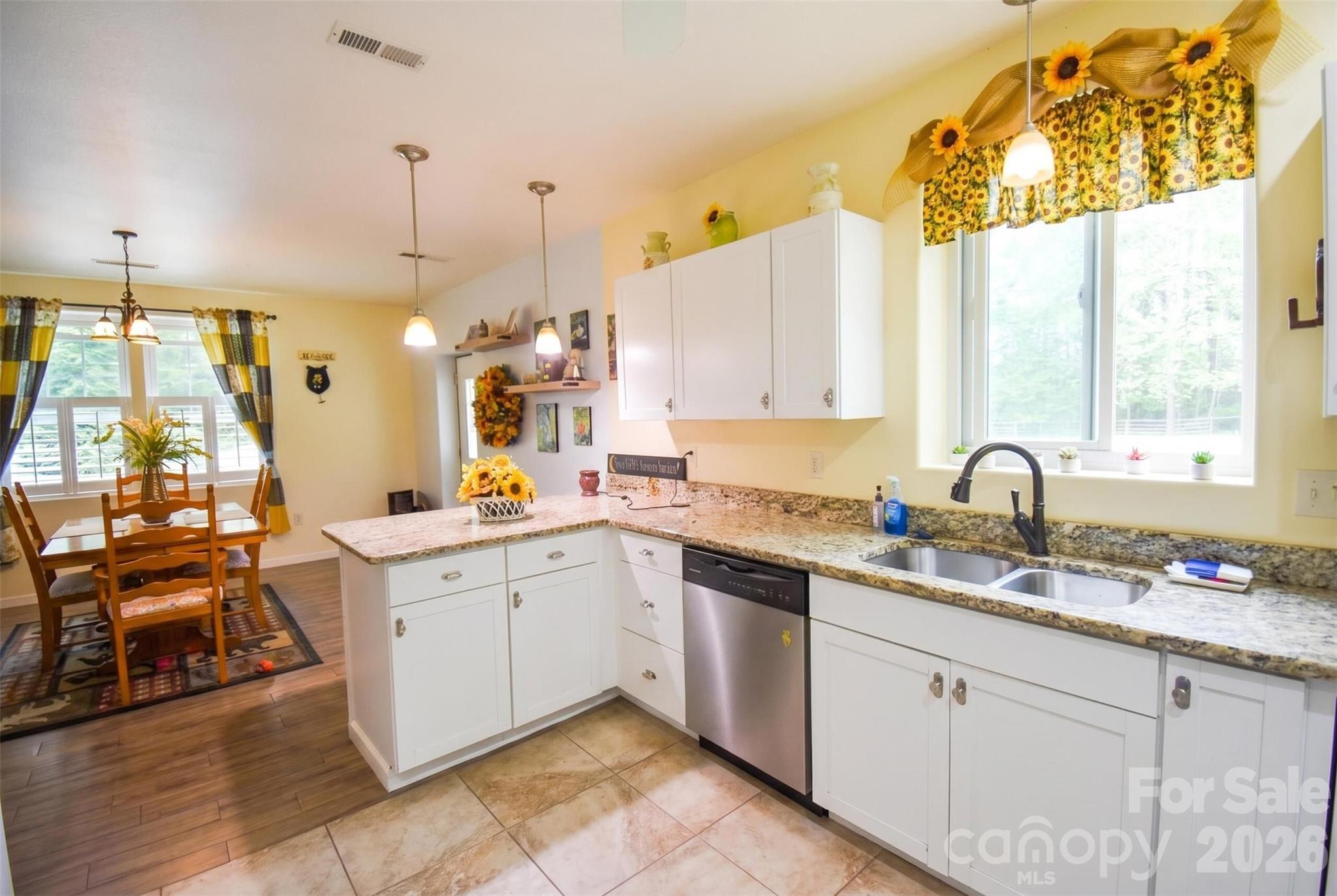 945 N Country Club Road