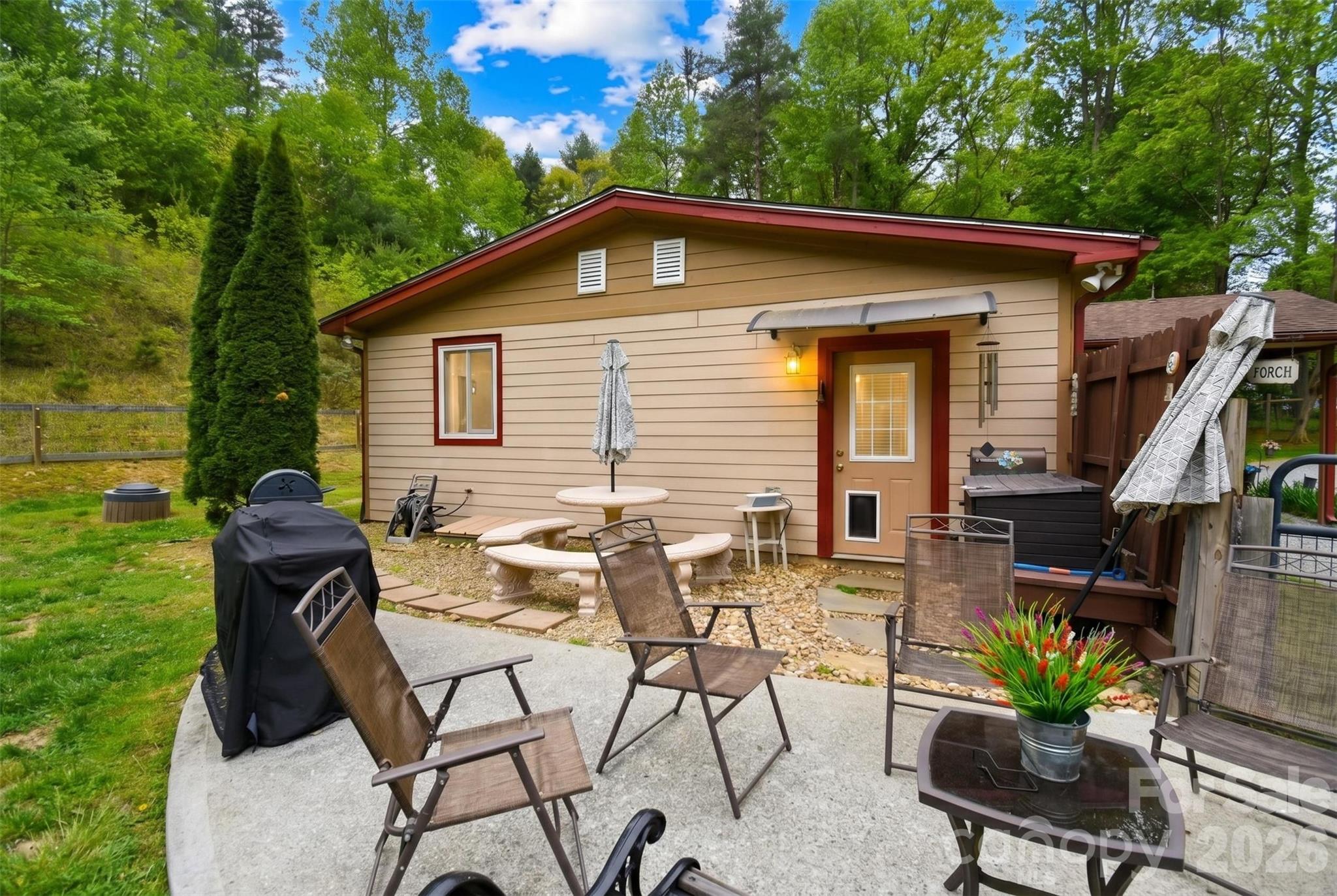 945 N Country Club Road