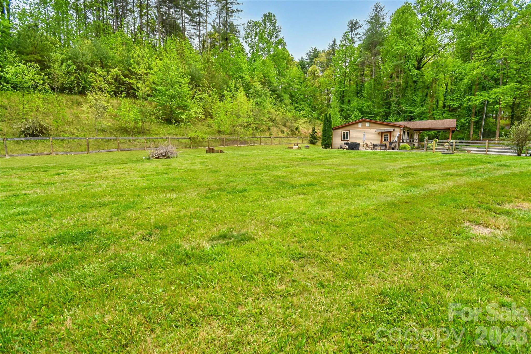 945 N Country Club Road