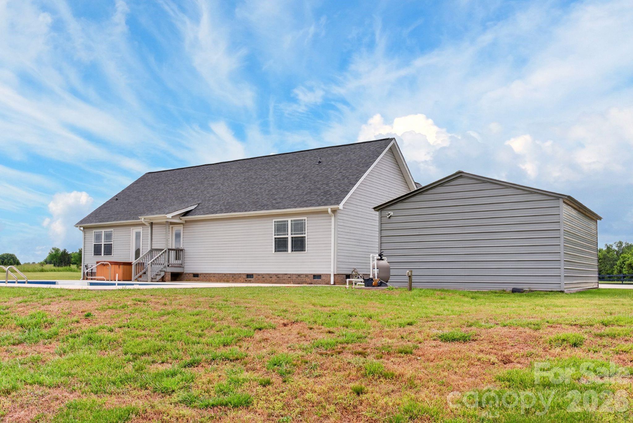 879 Doggett Road