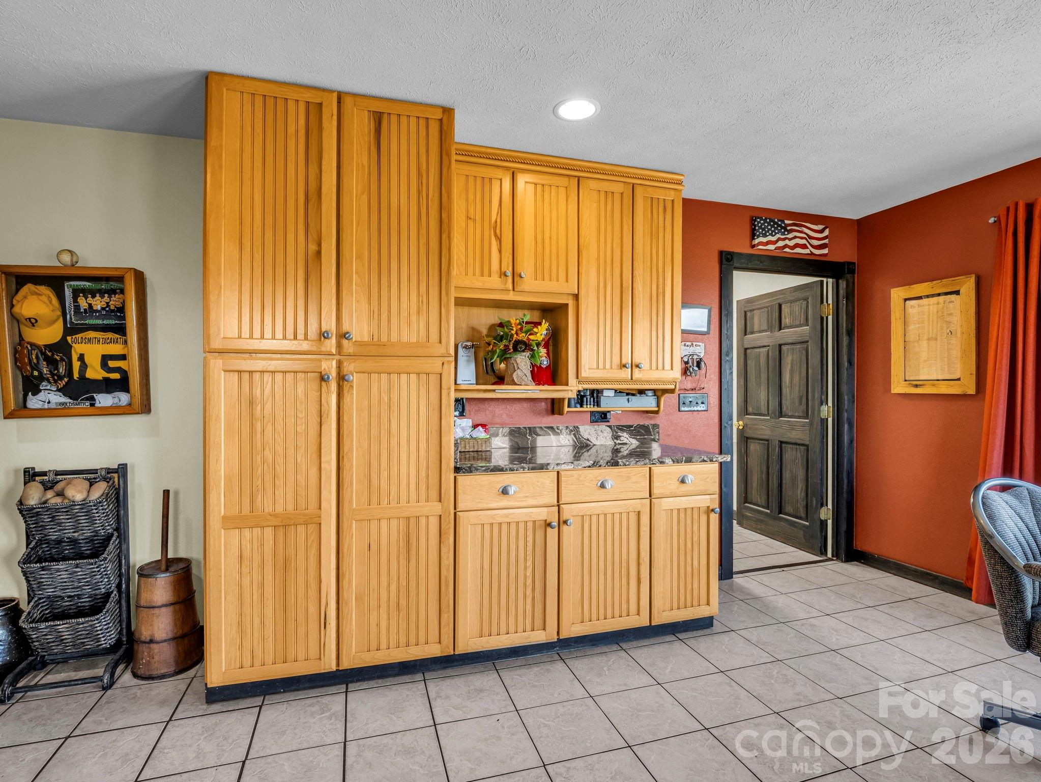 1025 Jeter Mountain Road
