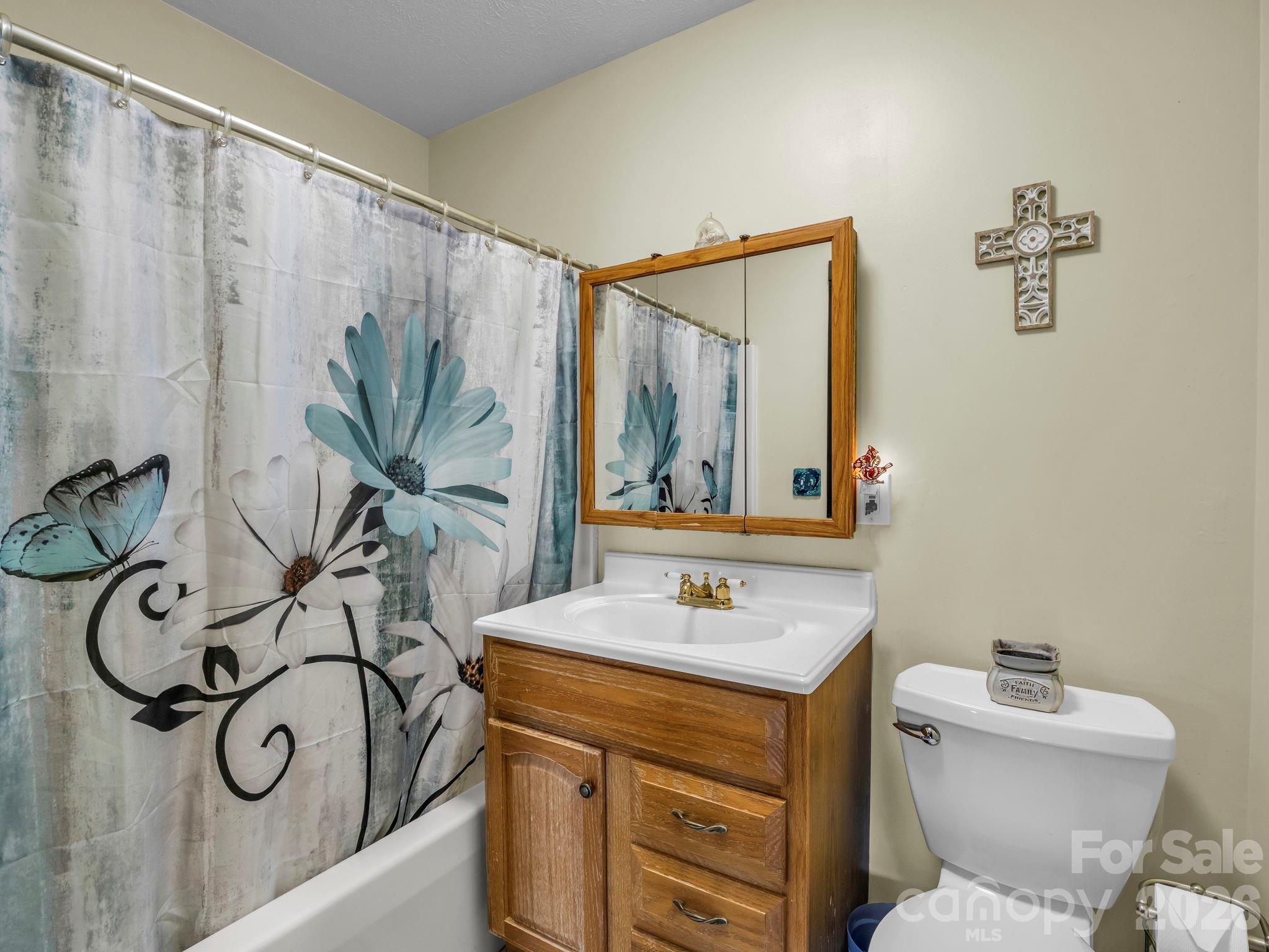 1025 Jeter Mountain Road