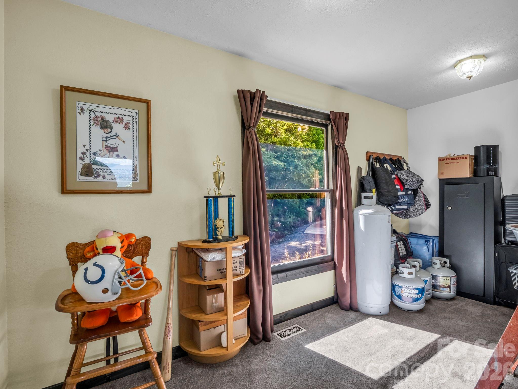 1025 Jeter Mountain Road