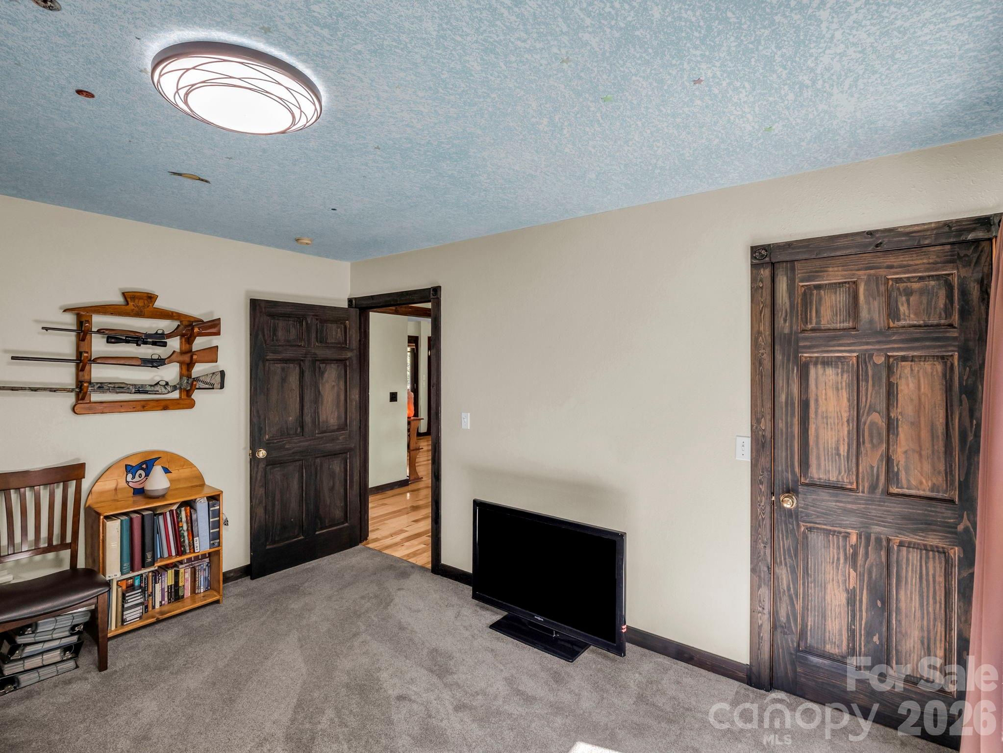 1025 Jeter Mountain Road