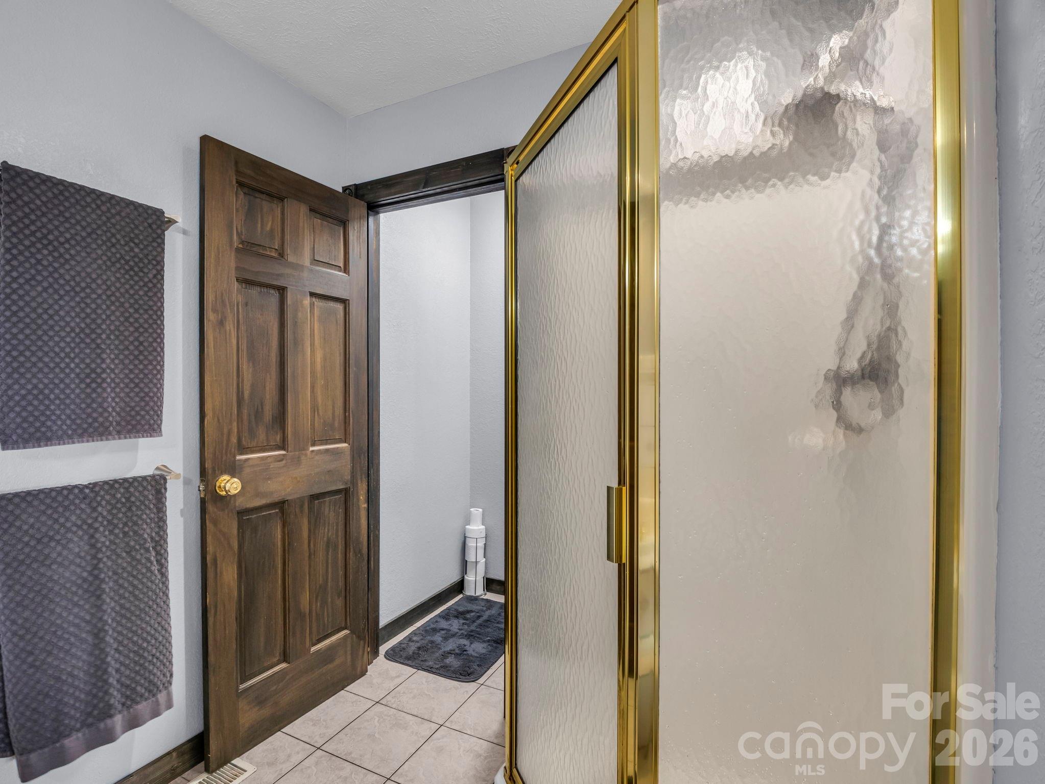 1025 Jeter Mountain Road