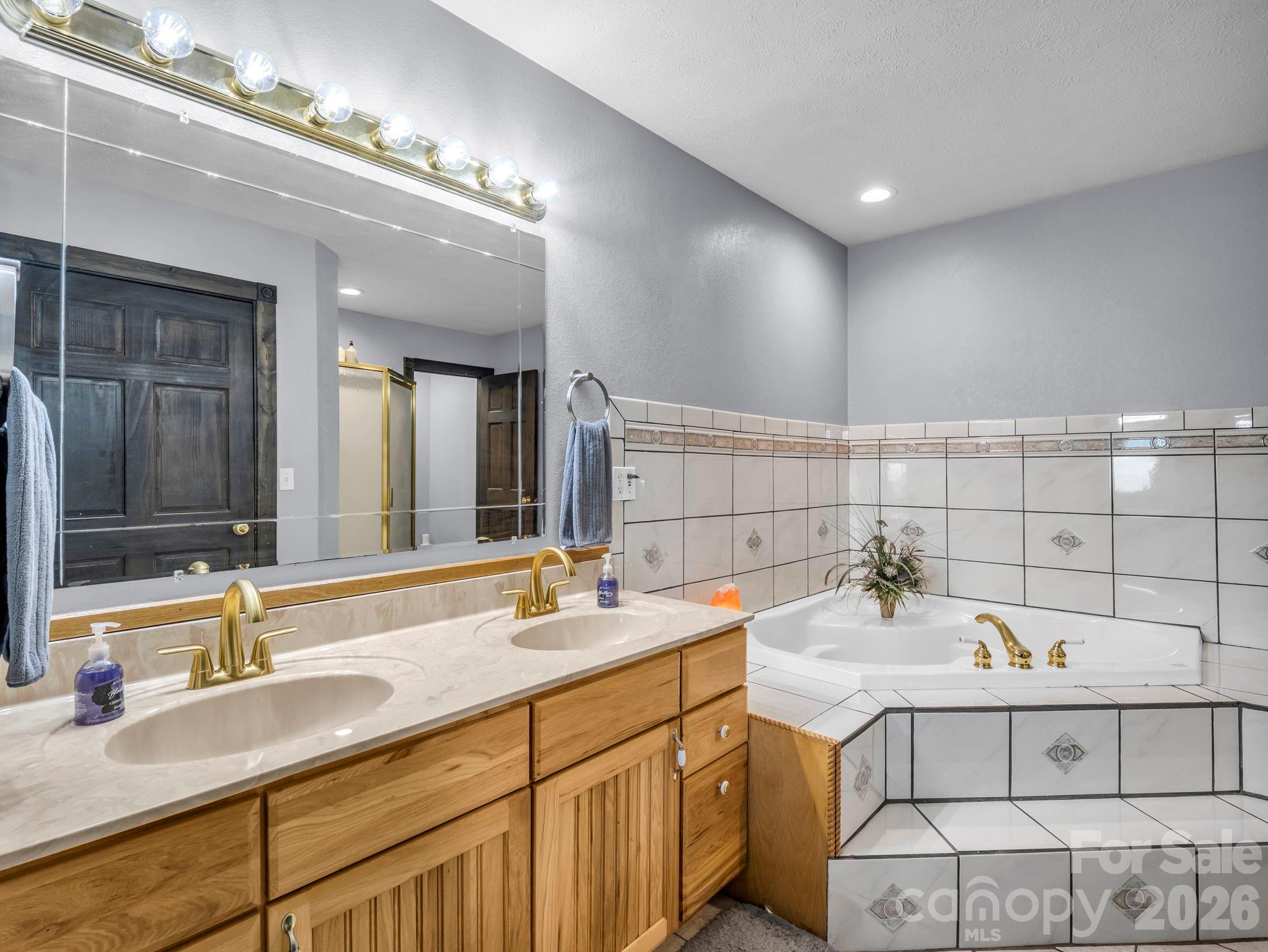 1025 Jeter Mountain Road