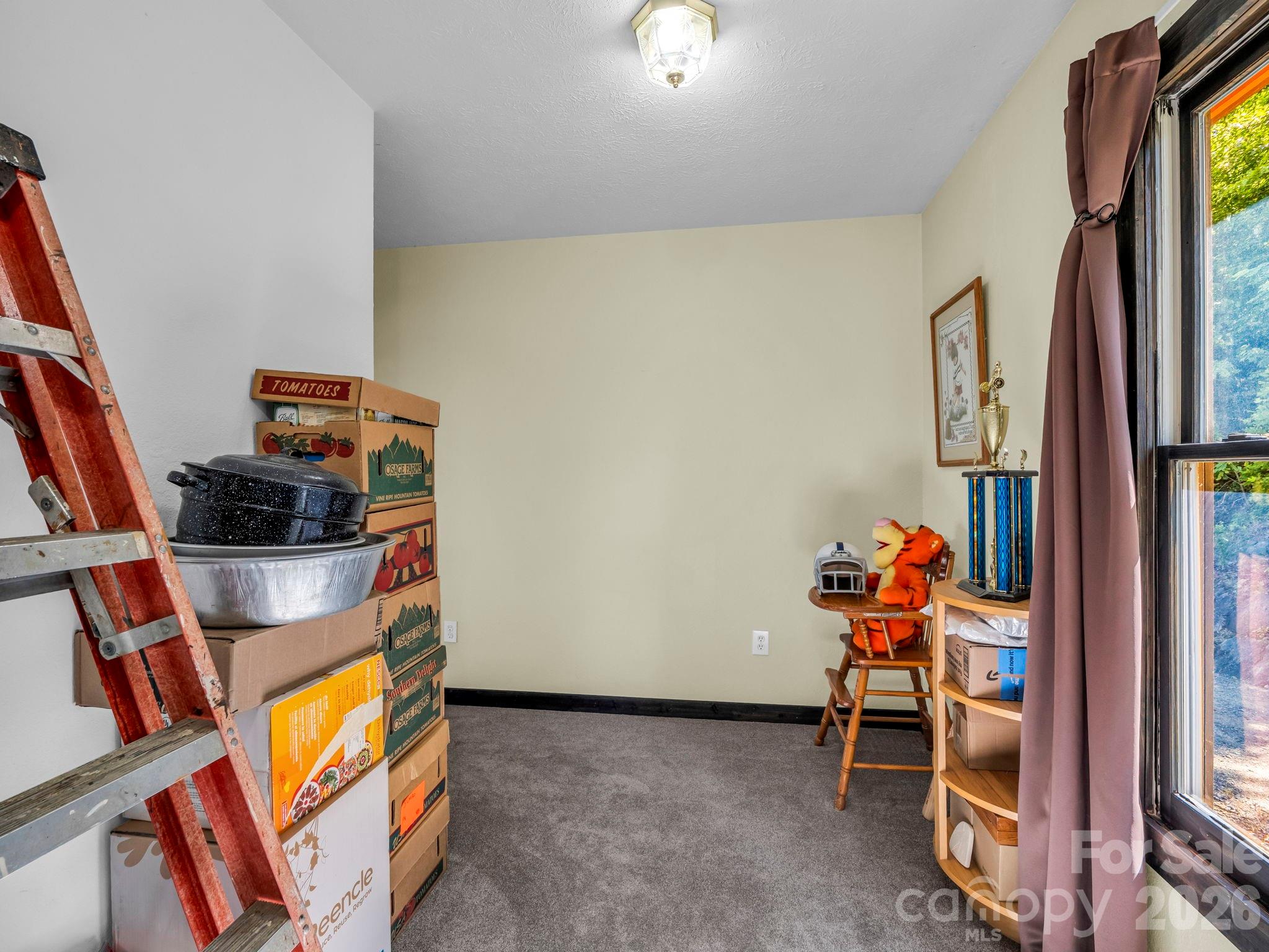 1025 Jeter Mountain Road