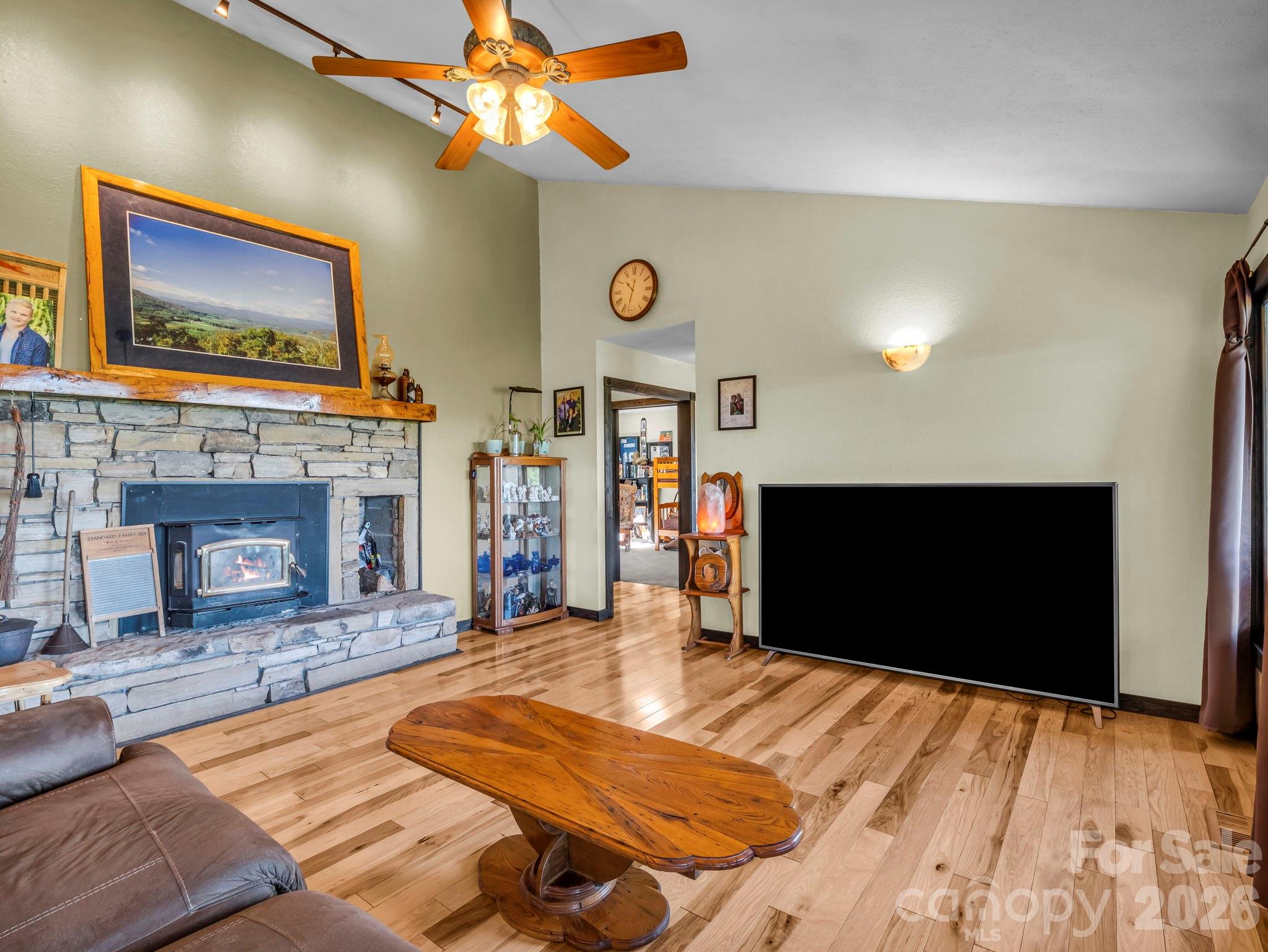 1025 Jeter Mountain Road