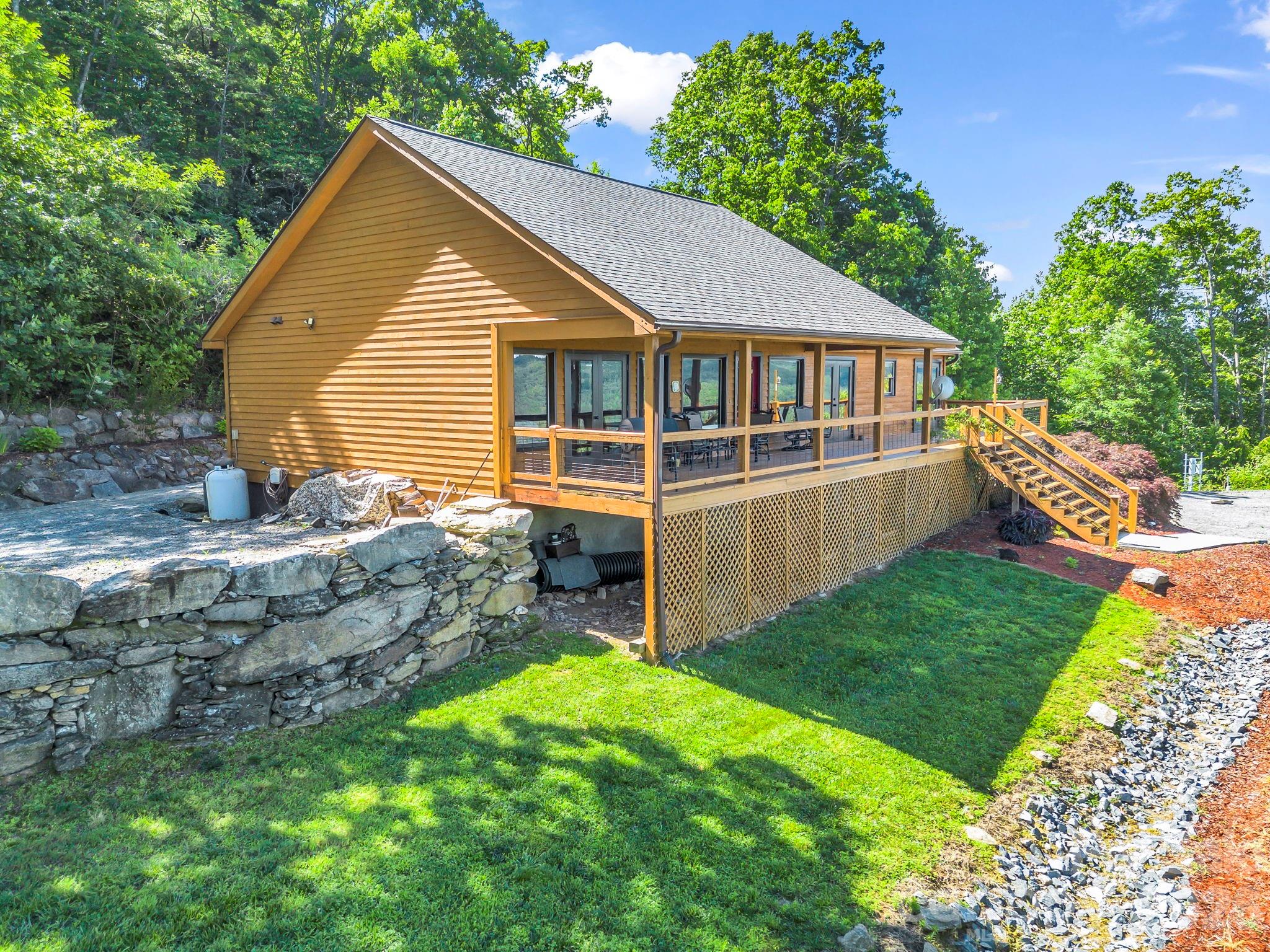 1025 Jeter Mountain Road