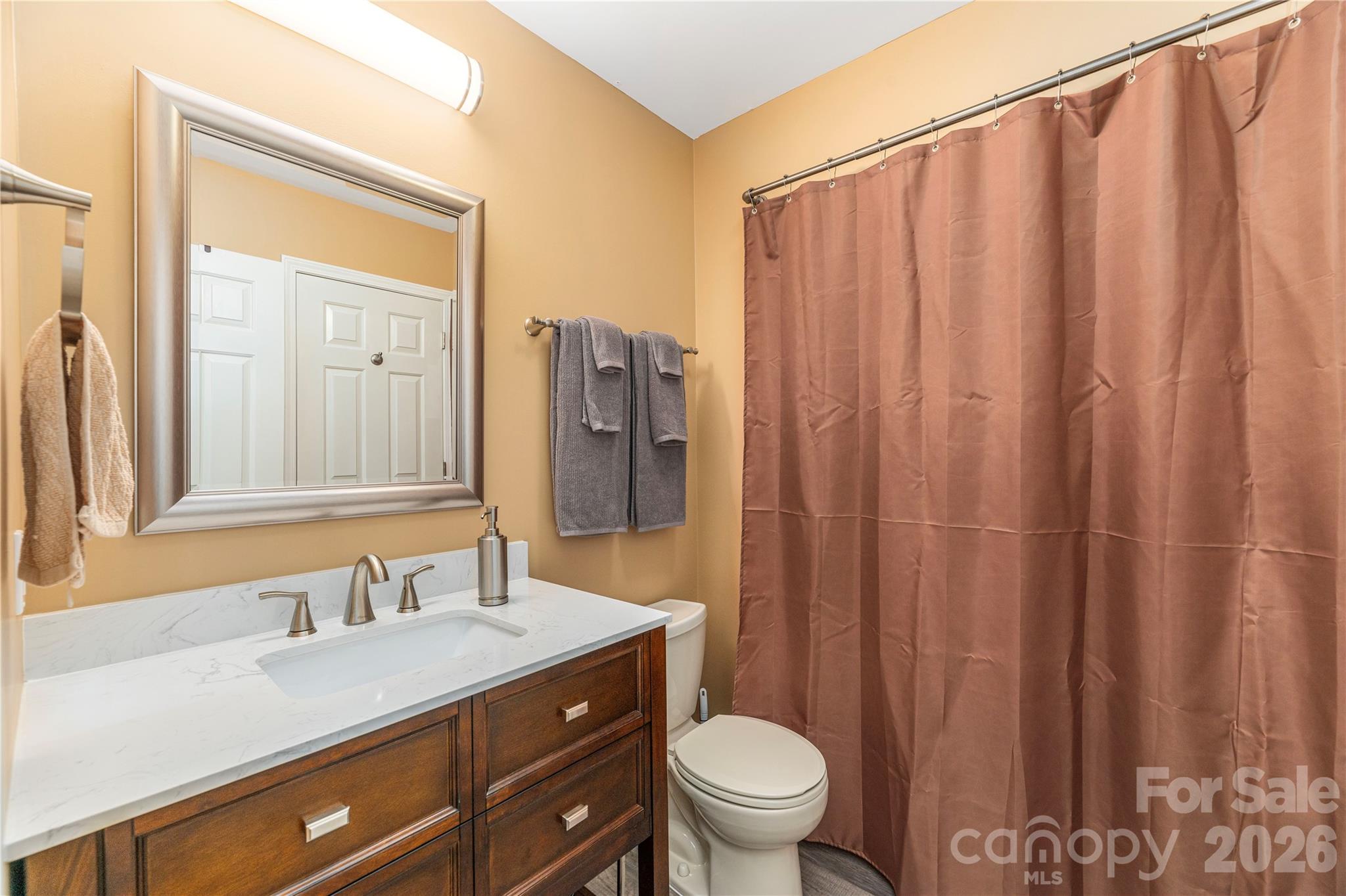 204 Live Oak Lane