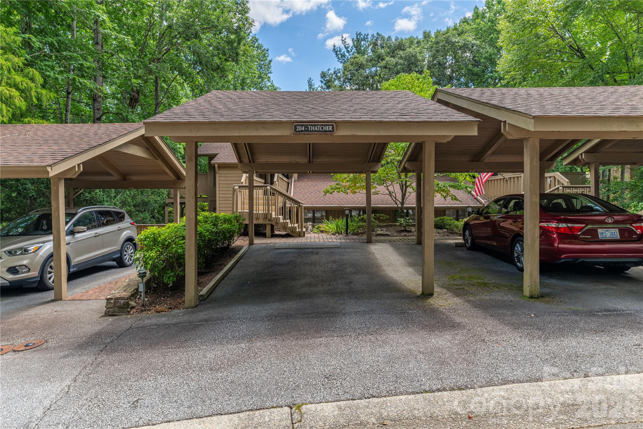 204 Live Oak Lane