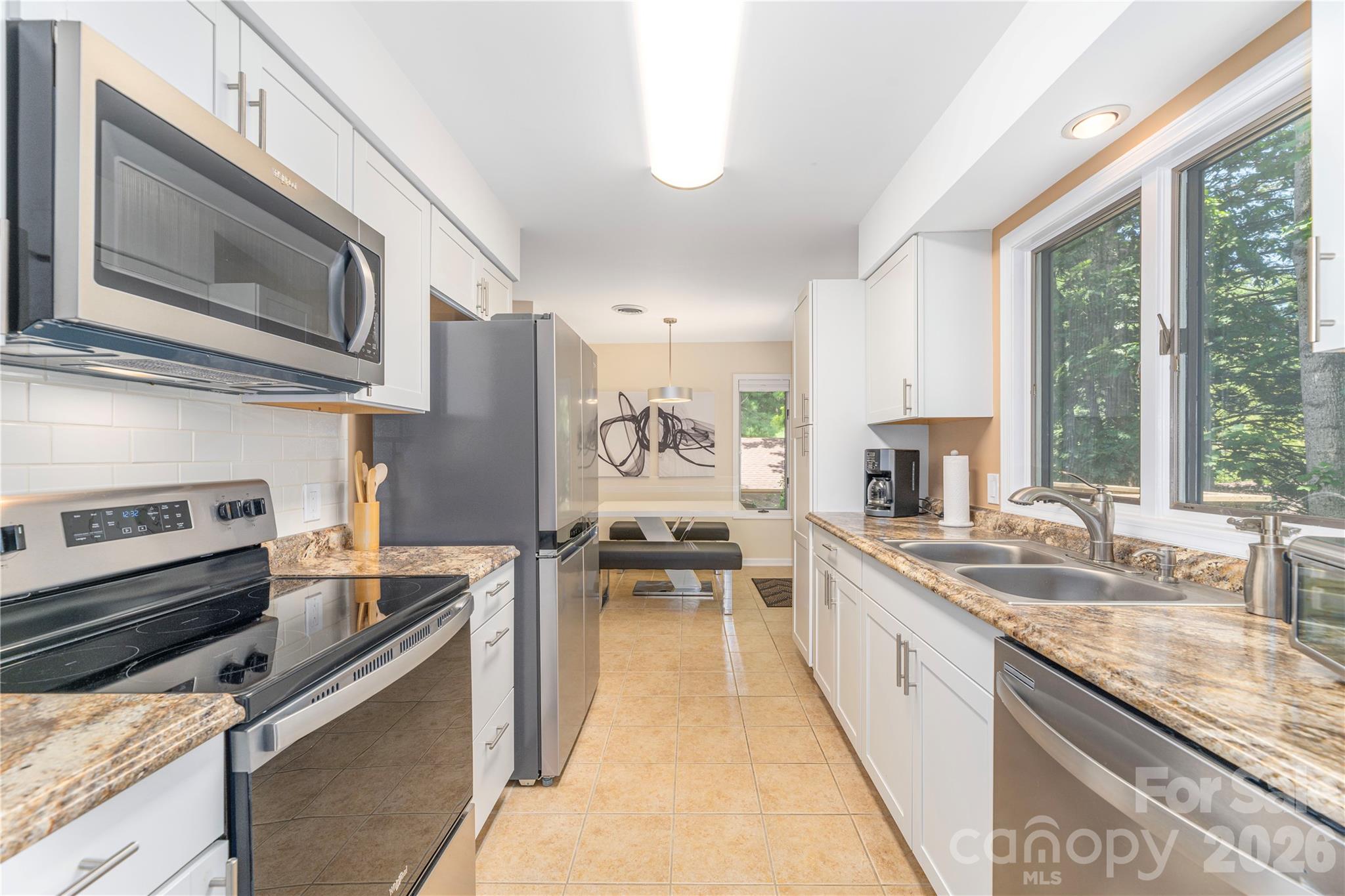 204 Live Oak Lane