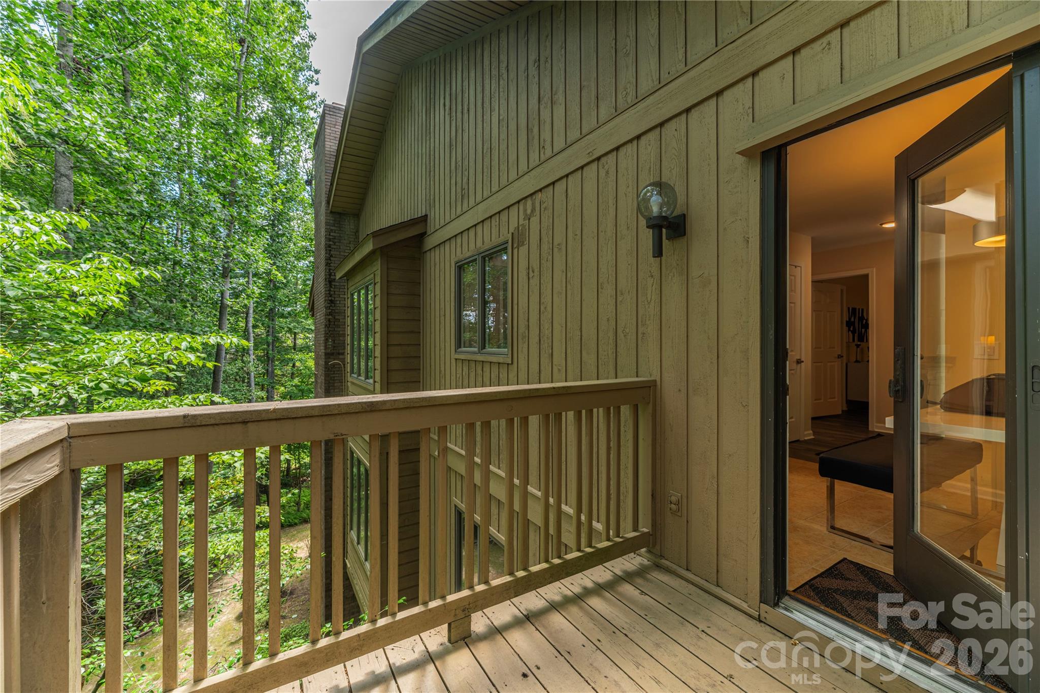 204 Live Oak Lane