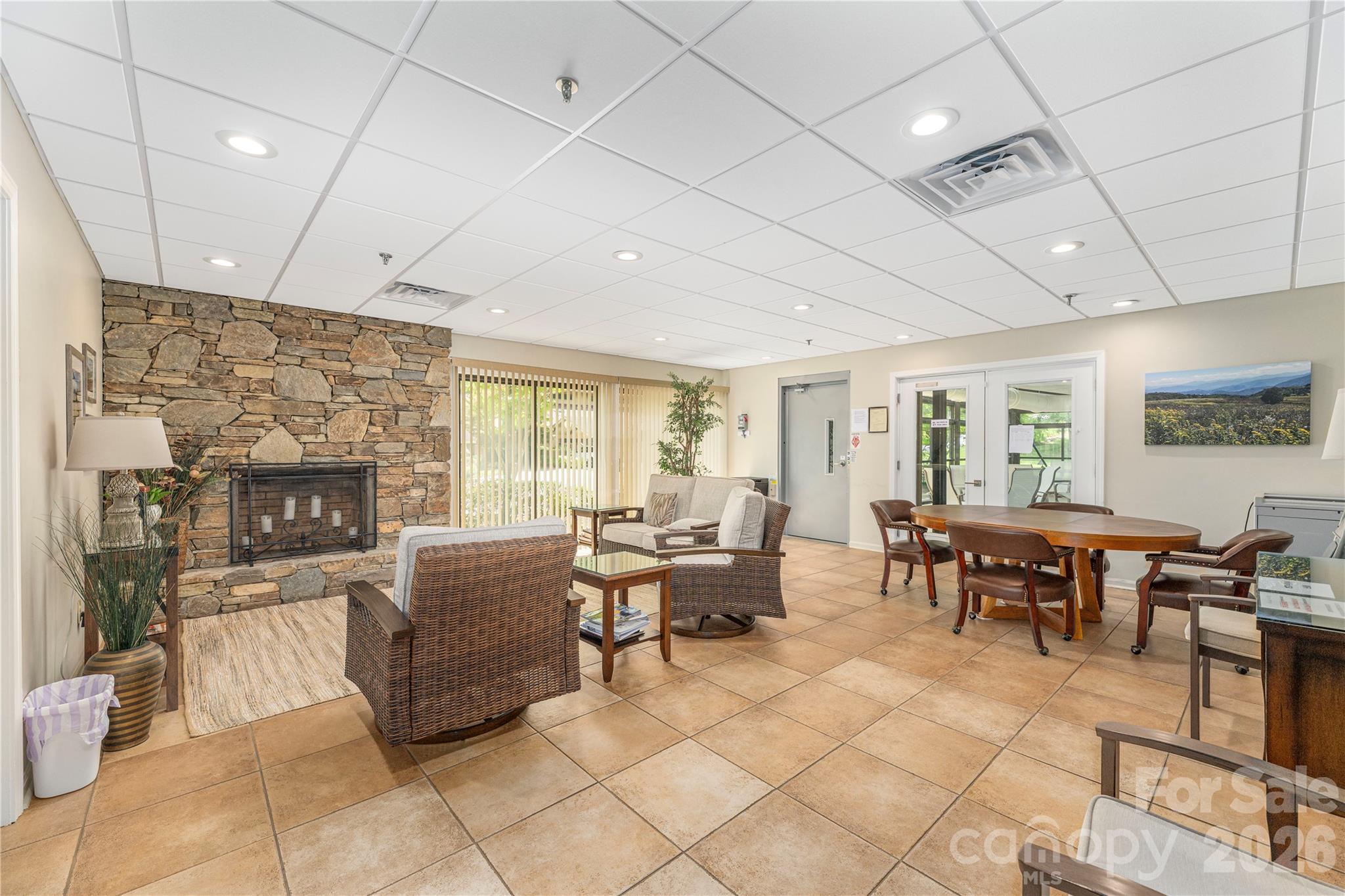 204 Live Oak Lane