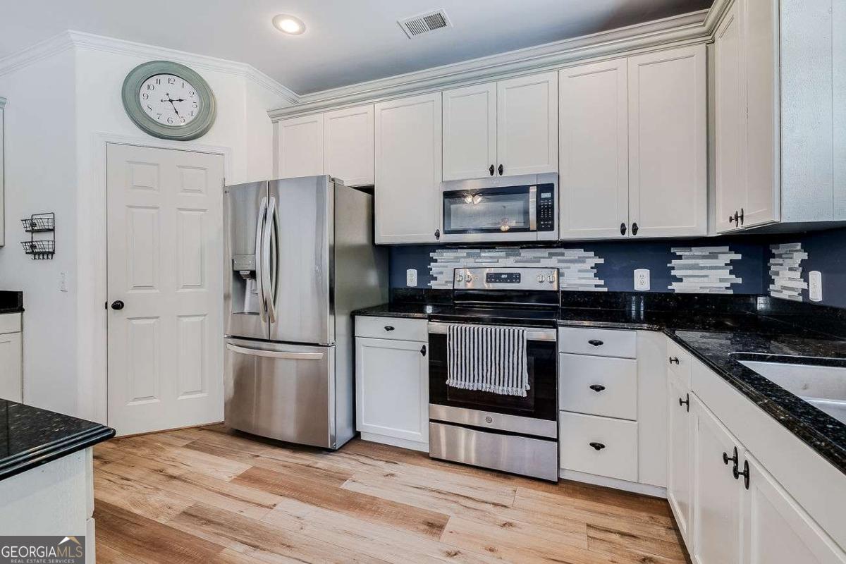 13 Rolling Springs Lane