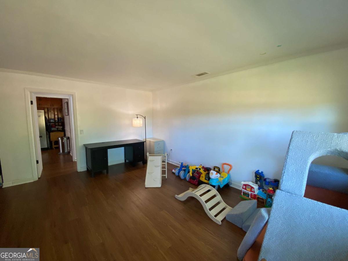 394 Thompson Lane