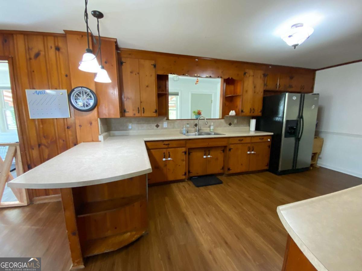 394 Thompson Lane
