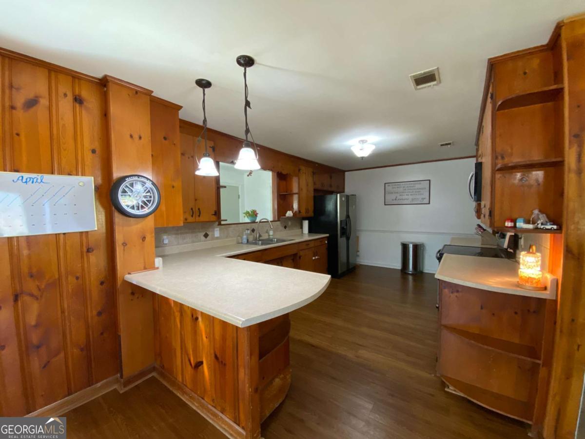394 Thompson Lane