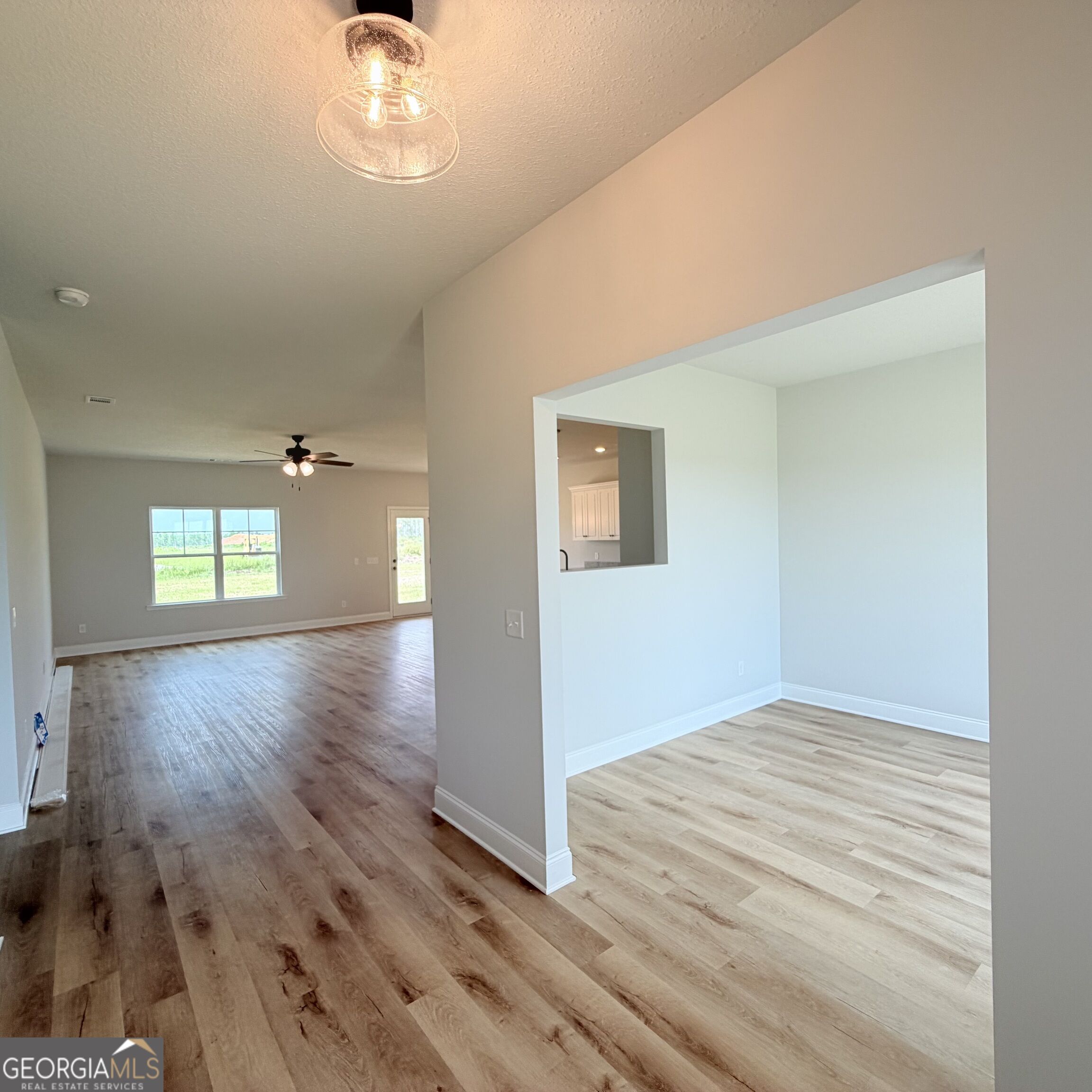 325 Livingston Bend