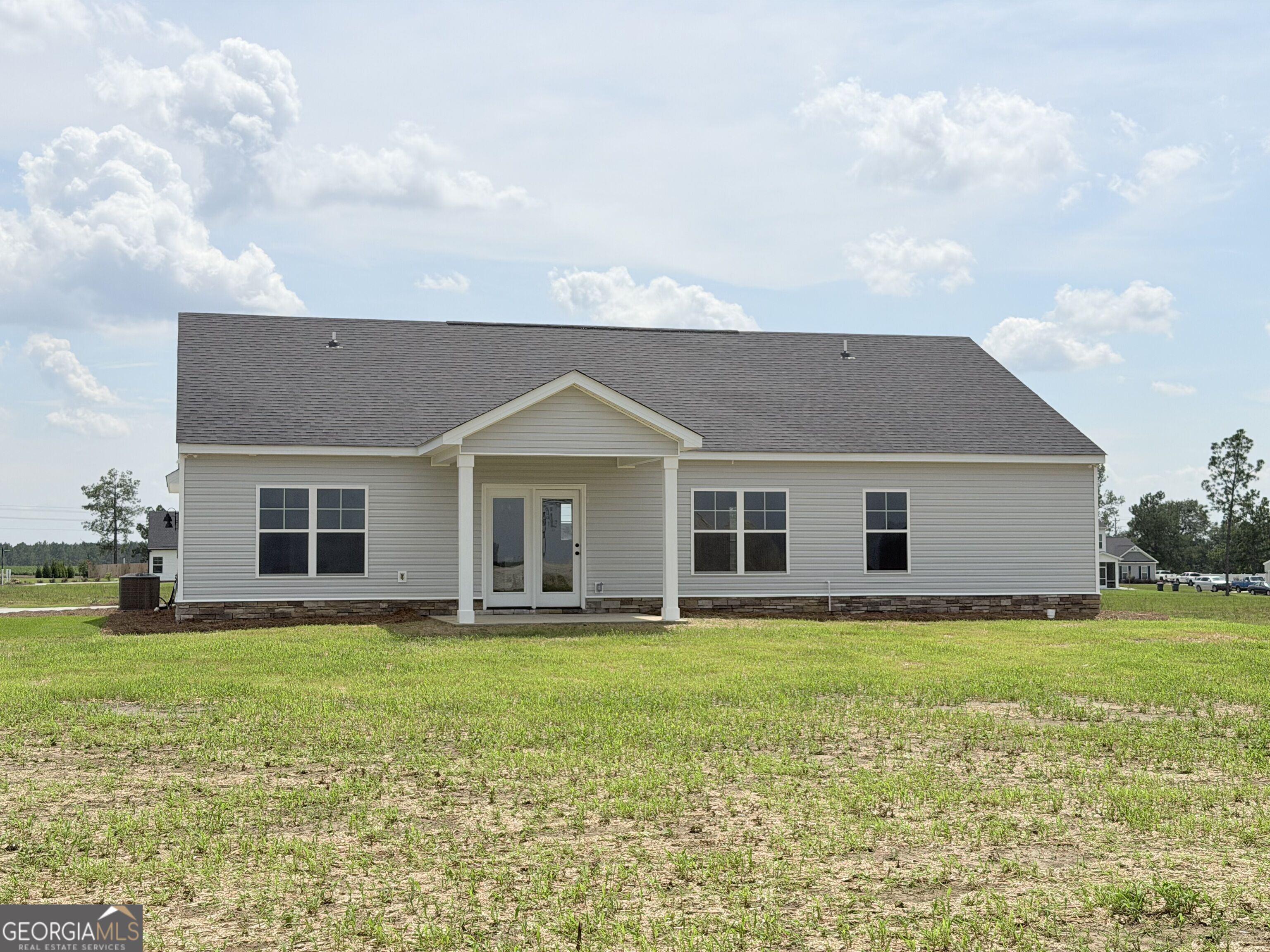 325 Livingston Bend