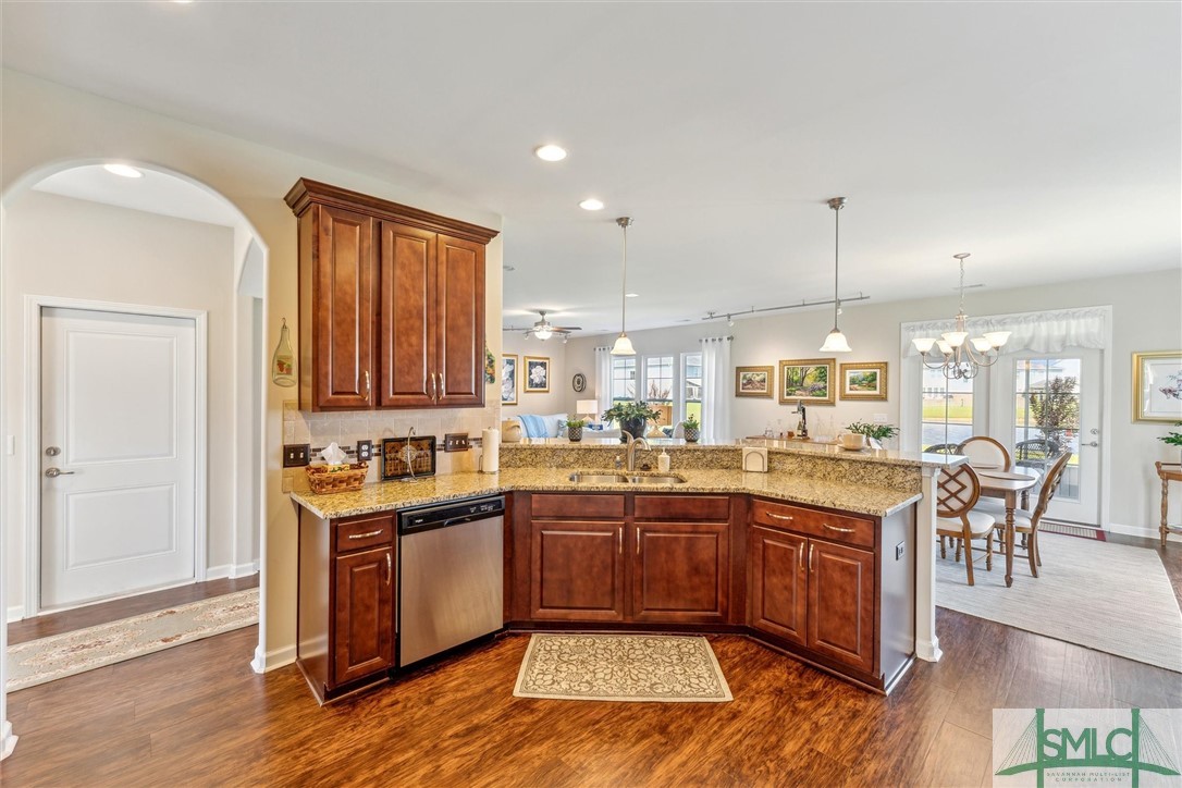 225 Willow Point Circle