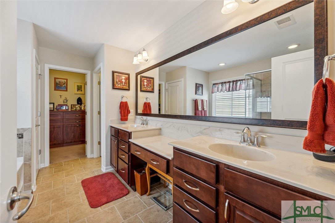 225 Willow Point Circle