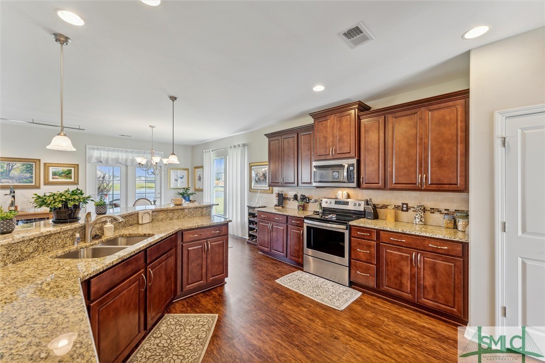 225 Willow Point Circle