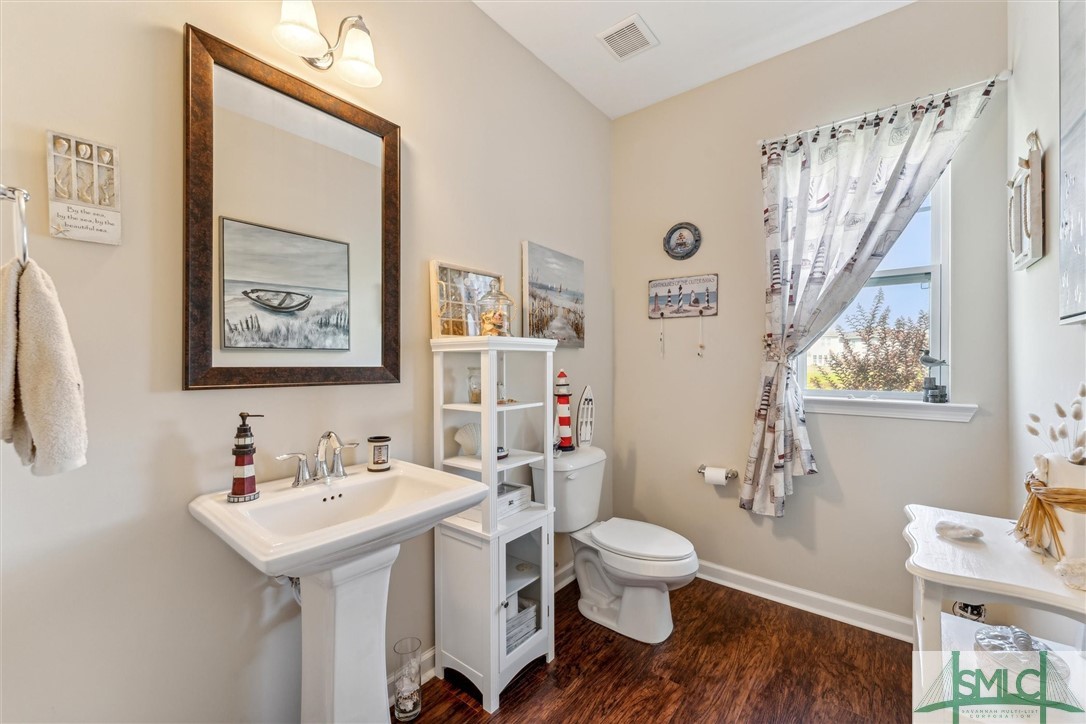 225 Willow Point Circle