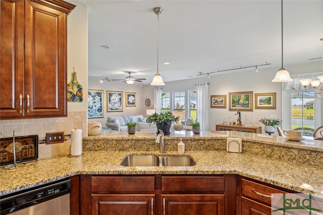 225 Willow Point Circle