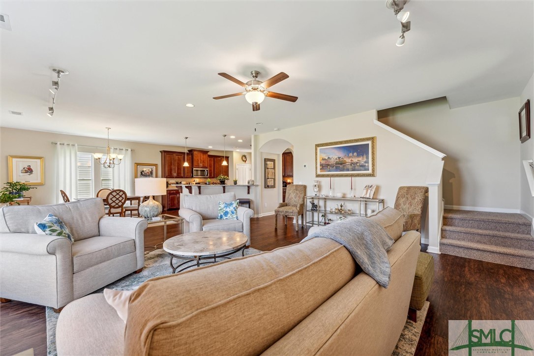 225 Willow Point Circle