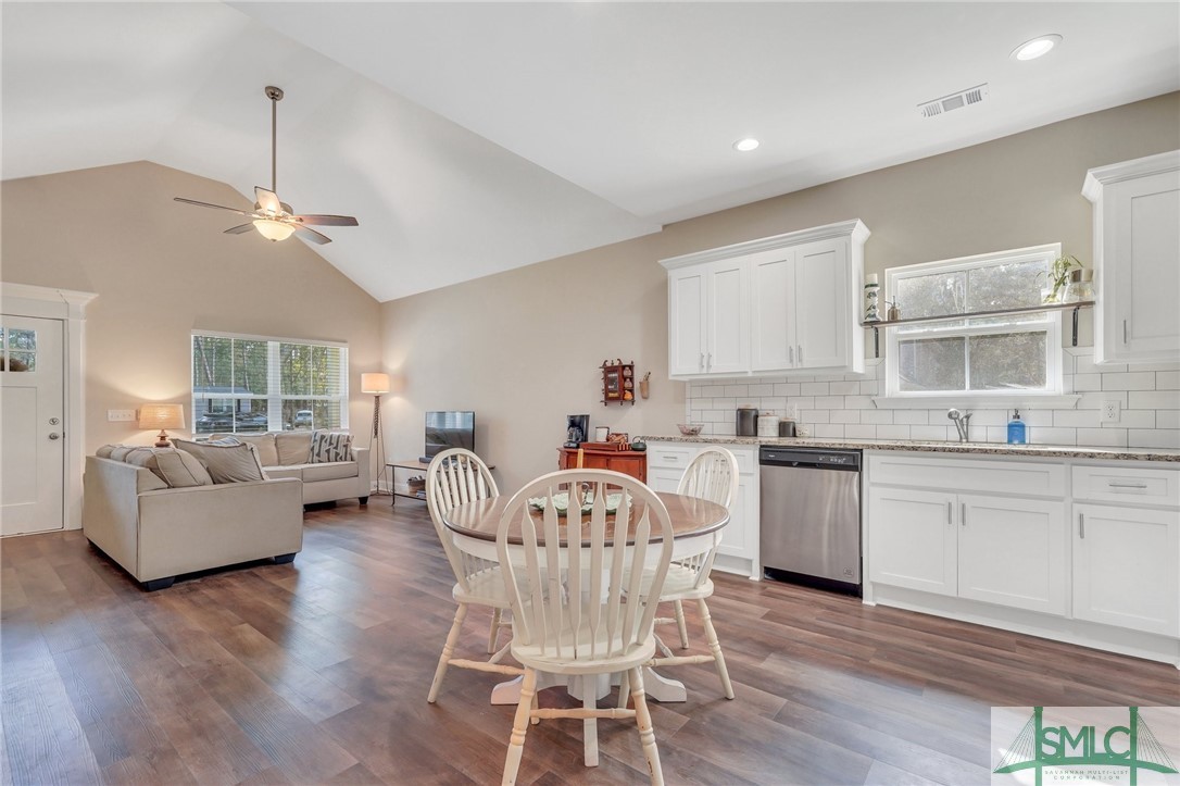123 Circle Road