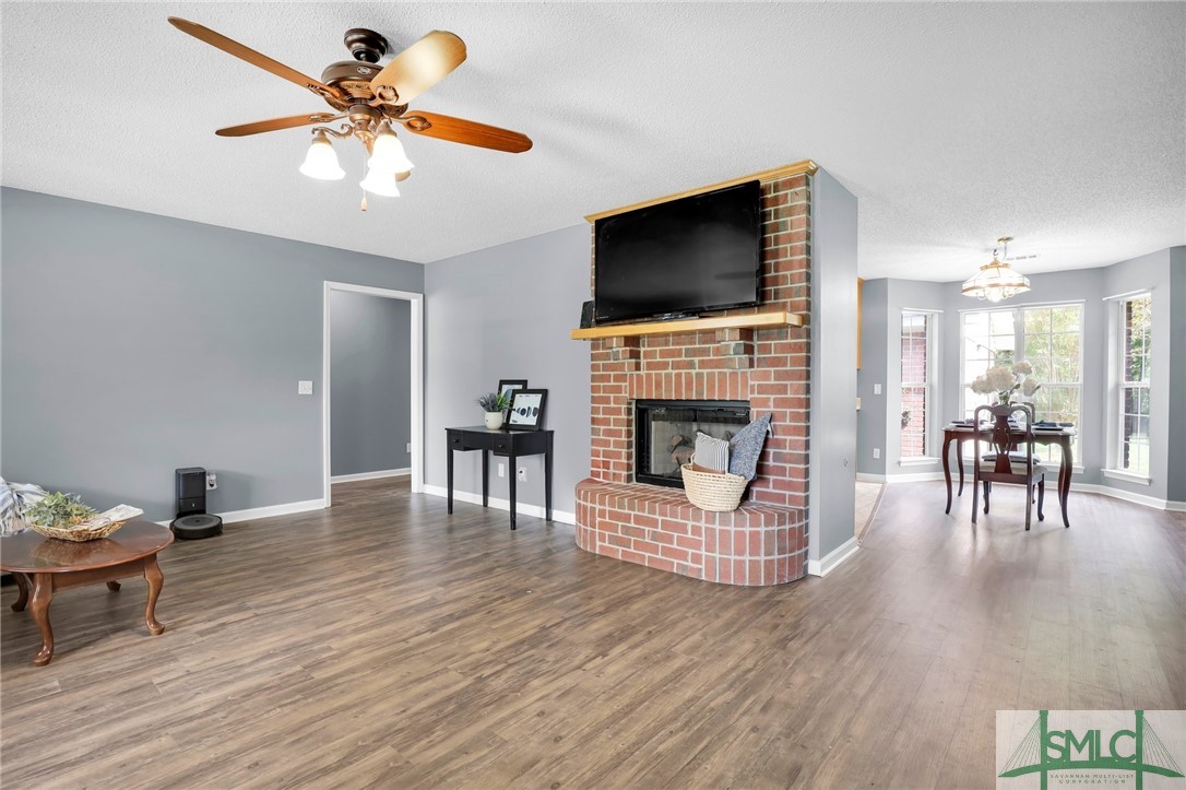 602 S Skinner Avenue