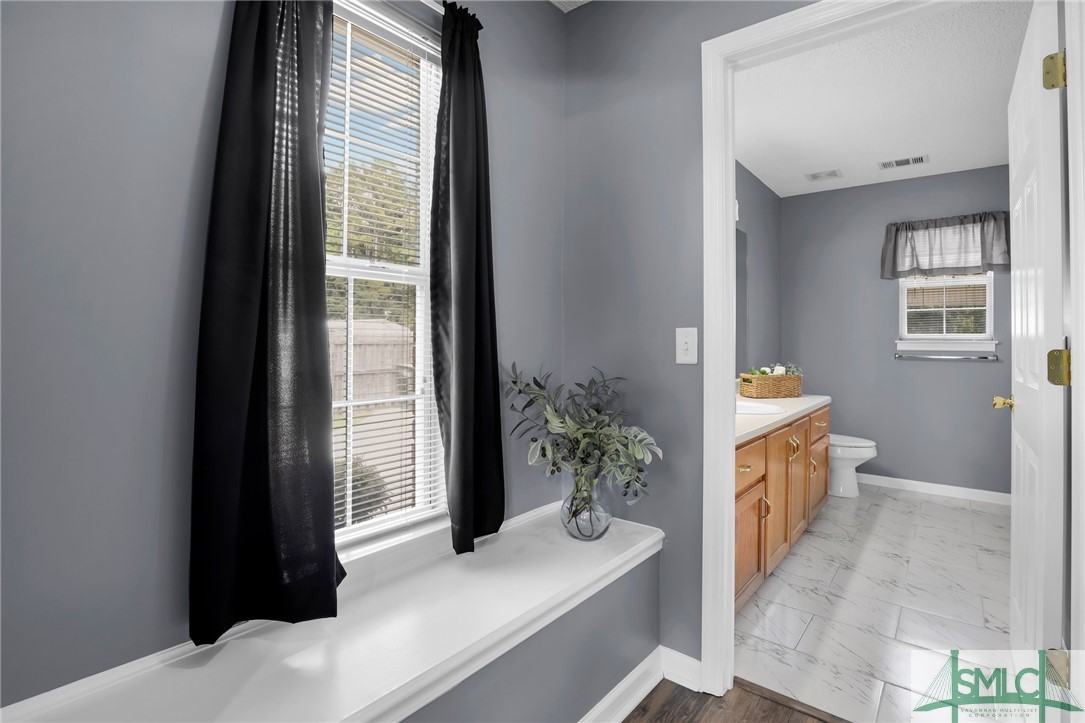 602 S Skinner Avenue