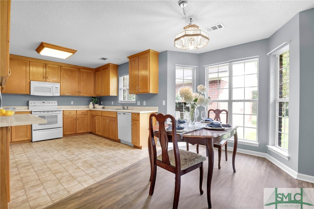 602 S Skinner Avenue