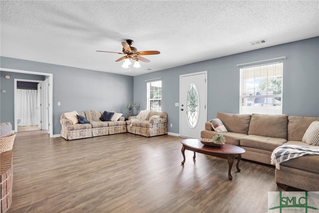 602 S Skinner Avenue