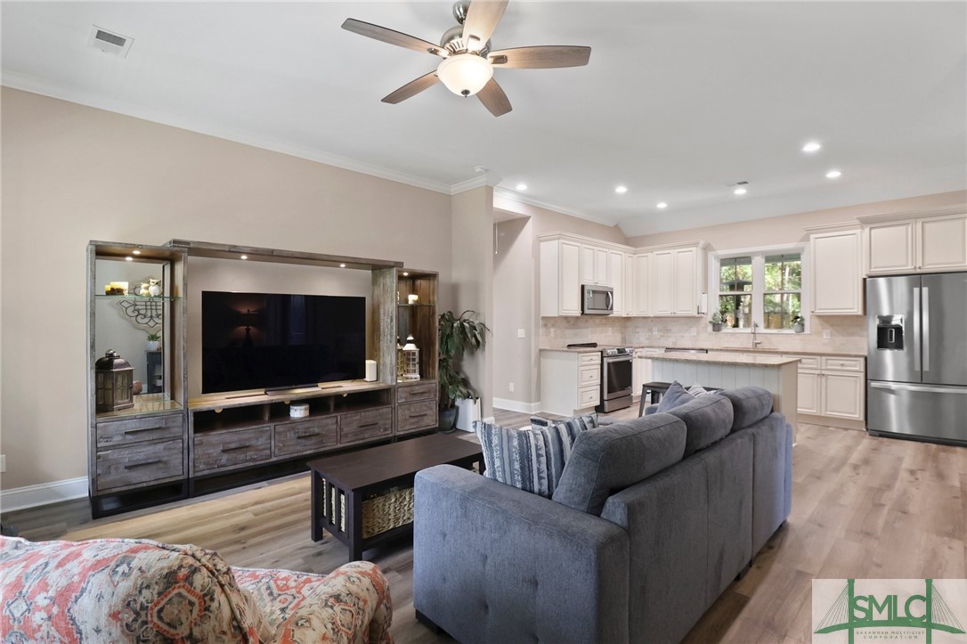 620 W 9th Street
