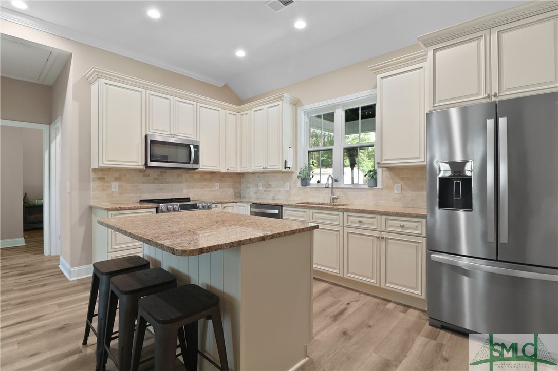 620 W 9th Street