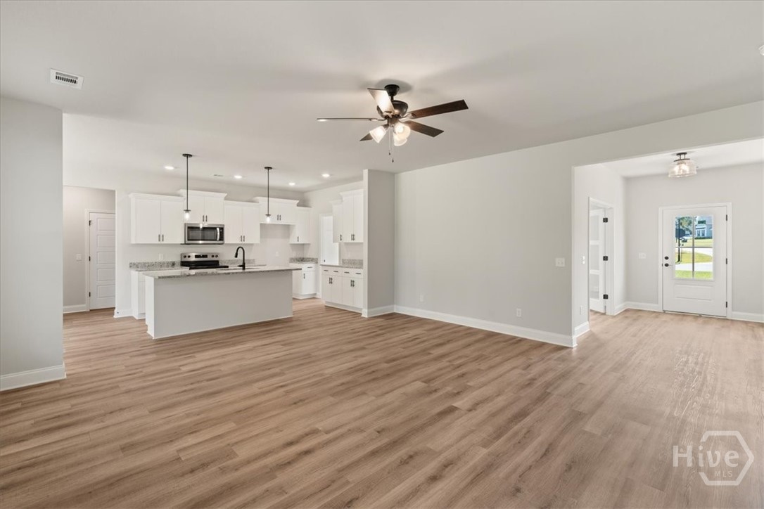 305 Livingston Bend Dr., Lot 8