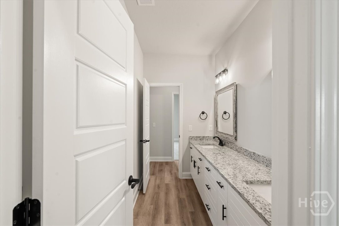 305 Livingston Bend Dr., Lot 8