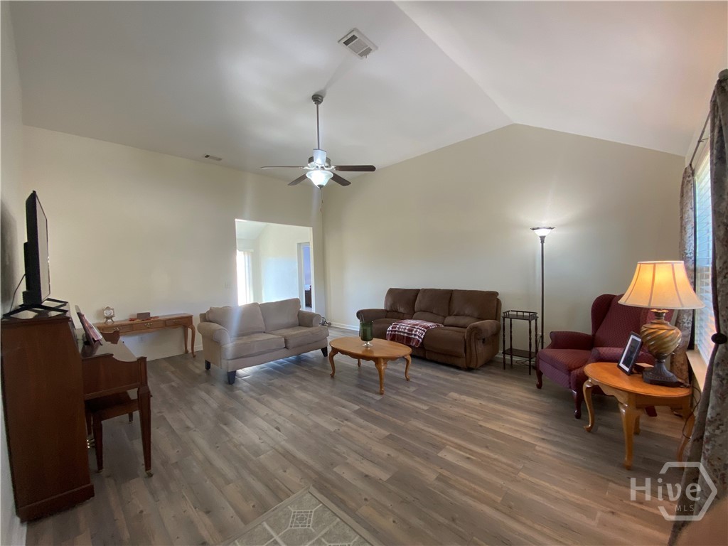 509 Colquitt Lane