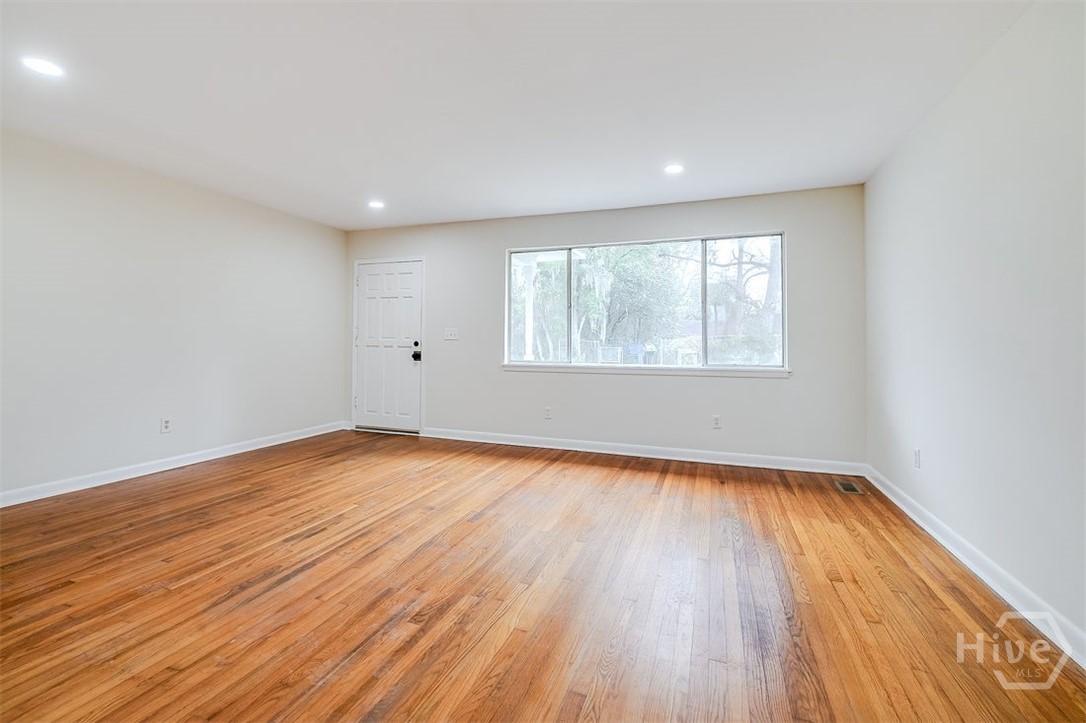 2105 Saint Johns Ave