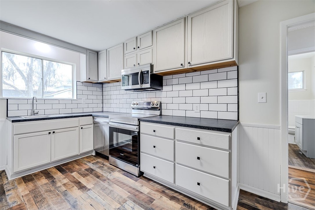 2105 Saint Johns Ave