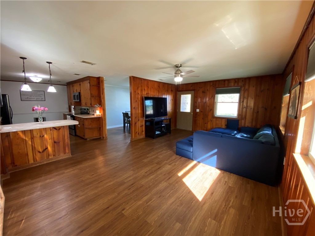 394 Thompson Lane