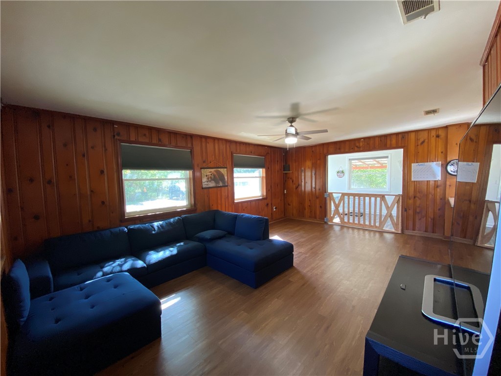 394 Thompson Lane