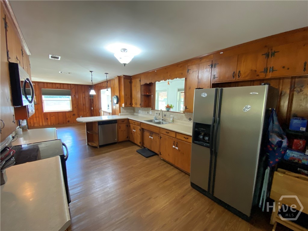 394 Thompson Lane