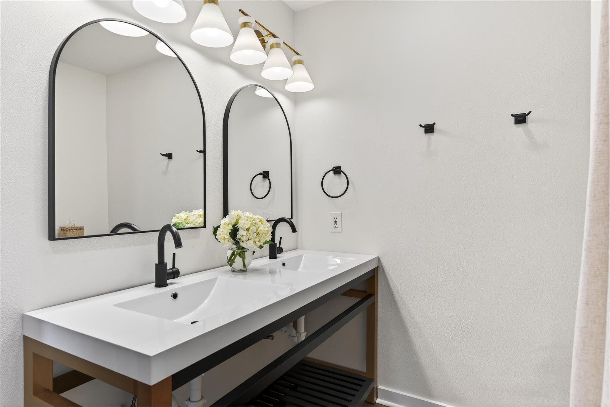 2502 Comburg Castle WAY