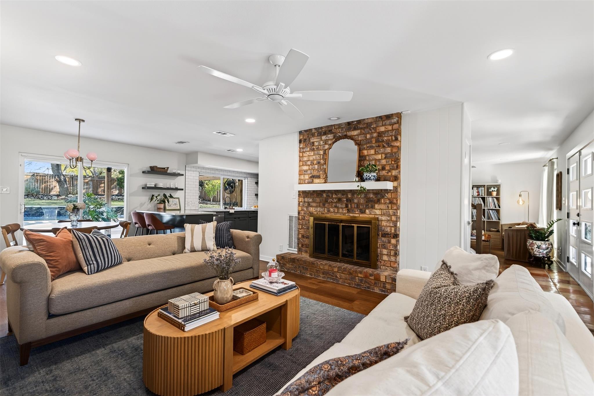 2502 Comburg Castle WAY