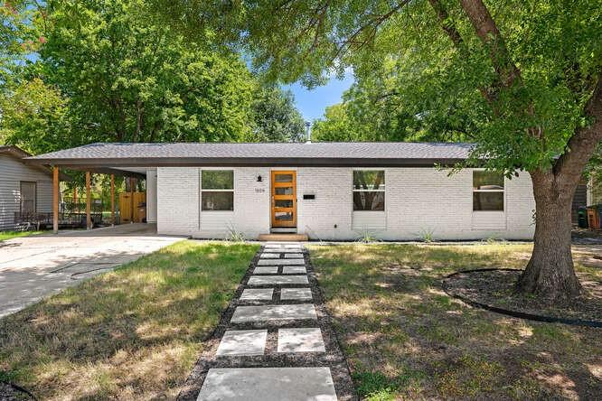 1606 Sweetbriar Ave