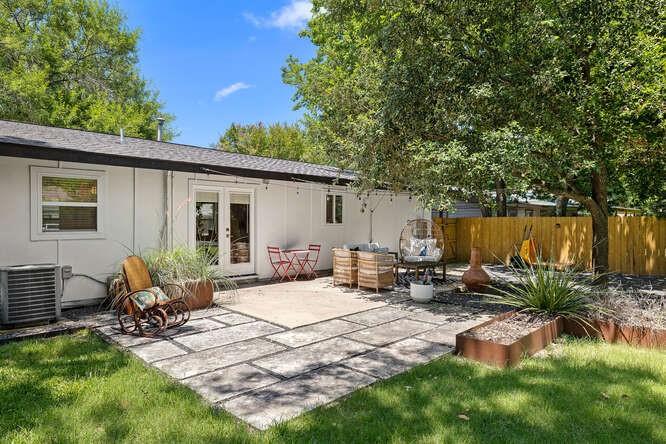 1606 Sweetbriar Ave