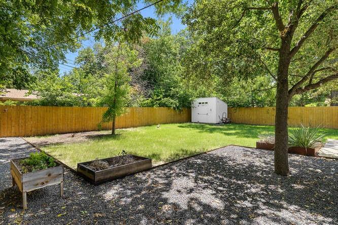 1606 Sweetbriar Ave